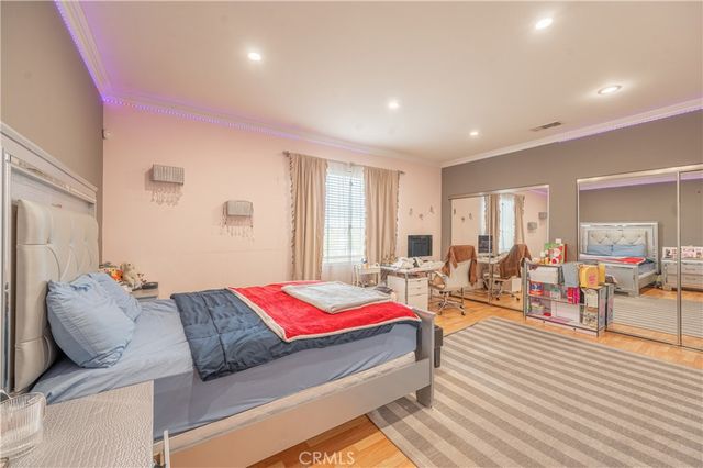 6973 Varna Avenue, Van Nuys, CA 91405