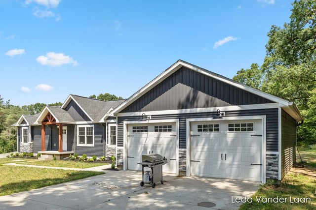 7385 14 Mile Road NE, Rockford, MI 49341