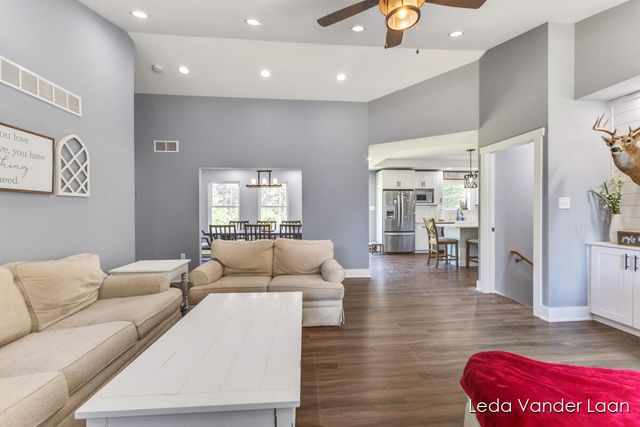 7385 14 Mile Road NE, Rockford, MI 49341