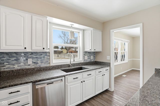 6434 Maple Manor, Brownsburg, IN 46112