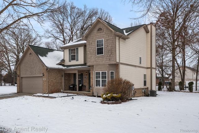 2601 Dagner Drive, Westland, MI 48186