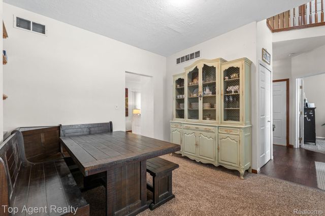 2601 Dagner Drive, Westland, MI 48186