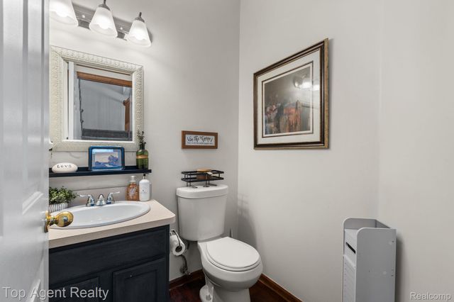 2601 Dagner Drive, Westland, MI 48186