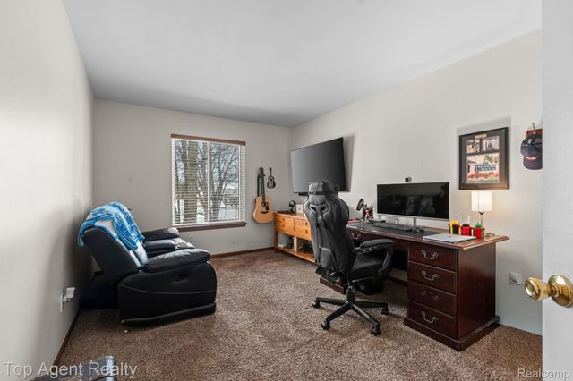 2601 Dagner Drive, Westland, MI 48186