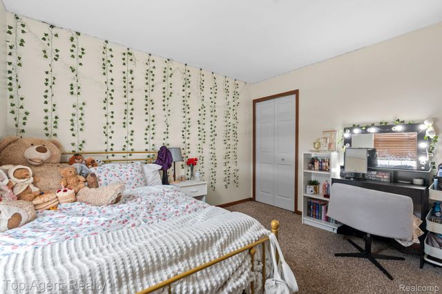 2601 Dagner Drive, Westland, MI 48186