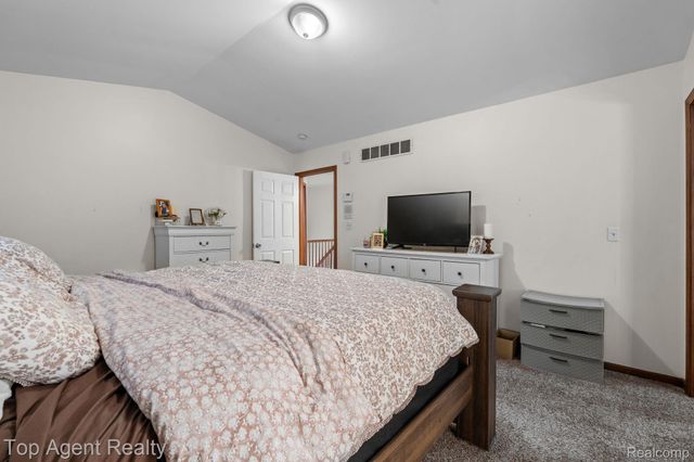 2601 Dagner Drive, Westland, MI 48186