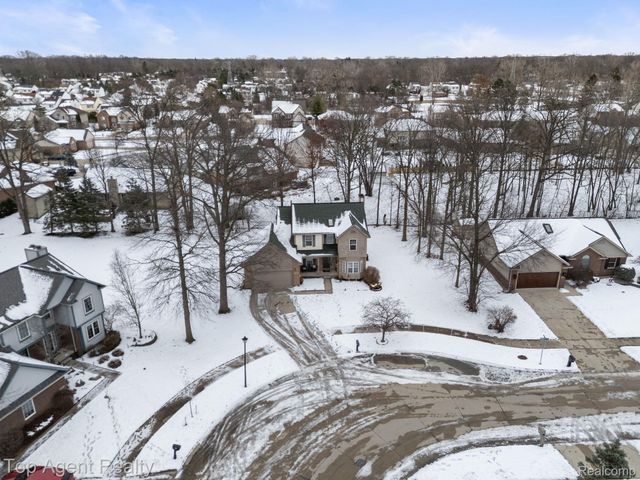 2601 Dagner Drive, Westland, MI 48186