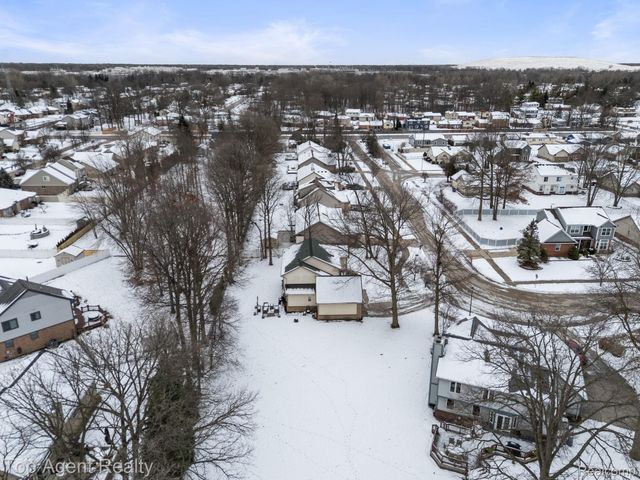 2601 Dagner Drive, Westland, MI 48186