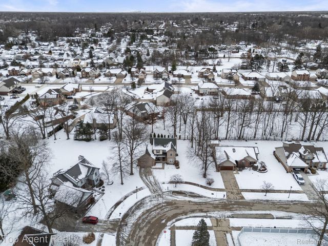 2601 Dagner Drive, Westland, MI 48186