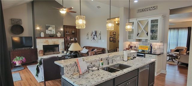 3104 Stonewood Drive, Franklin, TX 77856