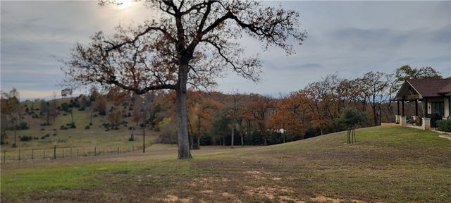 3104 Stonewood Drive, Franklin, TX 77856