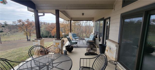 3104 Stonewood Drive, Franklin, TX 77856