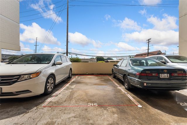 950 Lehua Avenue 301, Pearl City, HI 96782