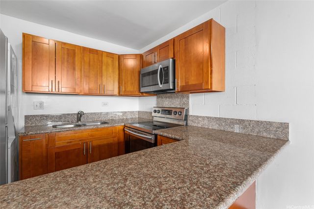 950 Lehua Avenue 301, Pearl City, HI 96782