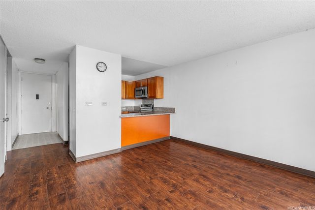 950 Lehua Avenue 301, Pearl City, HI 96782