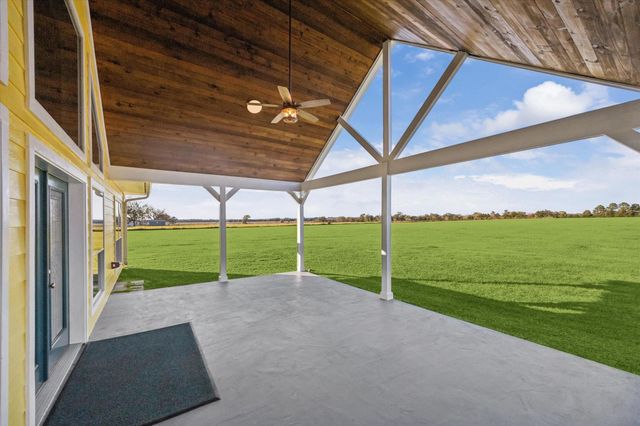 32410 Phyling Rd, Waller, TX 77484