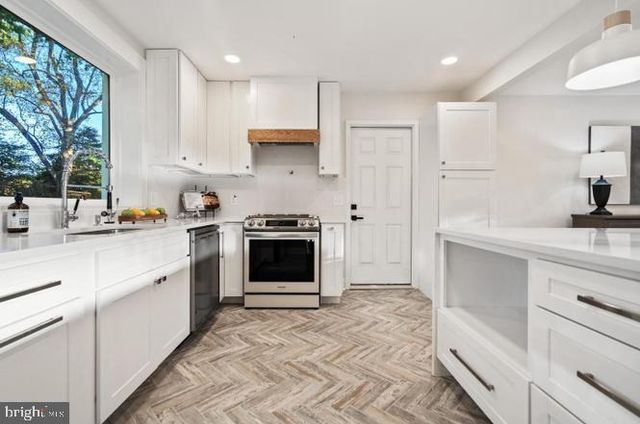 4420 PARK RD, Alexandria, VA 22312