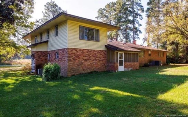 13433 NC71 N Highway, Red Springs, NC 28377