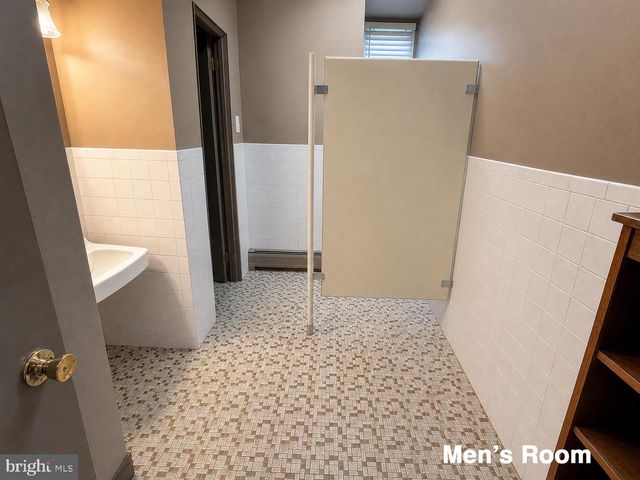 66 S COUNTY LINE RD, Souderton, PA 18964