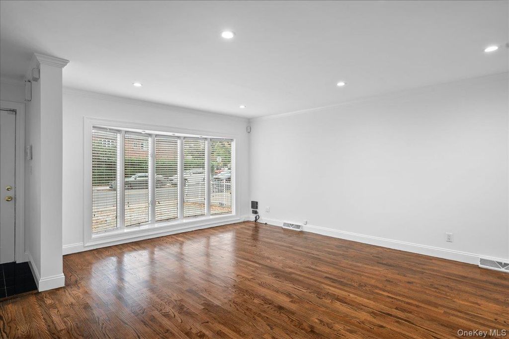 1481 Stadium Avenue, Bronx, NY 10465 — photo 2