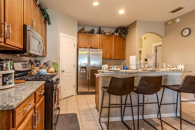 6803 GUILFORD CREST DRIVE, Apollo Beach, FL 33572