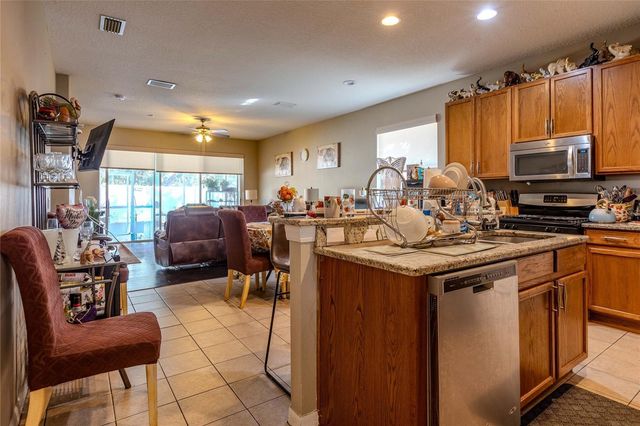 6803 GUILFORD CREST DRIVE, Apollo Beach, FL 33572