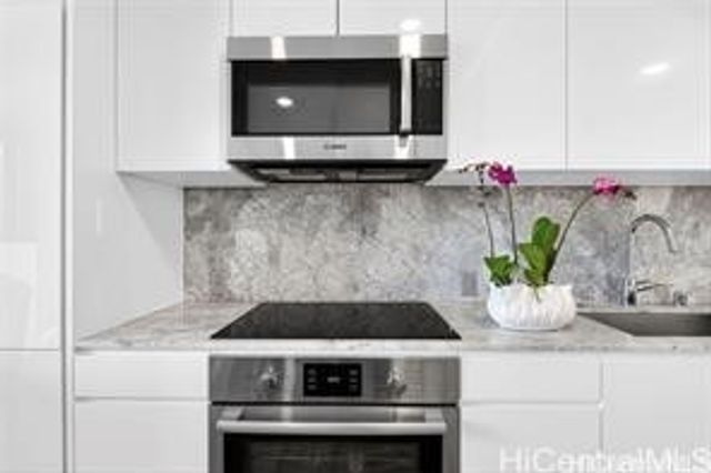 987 Queen Street 1616, Honolulu, HI 96814