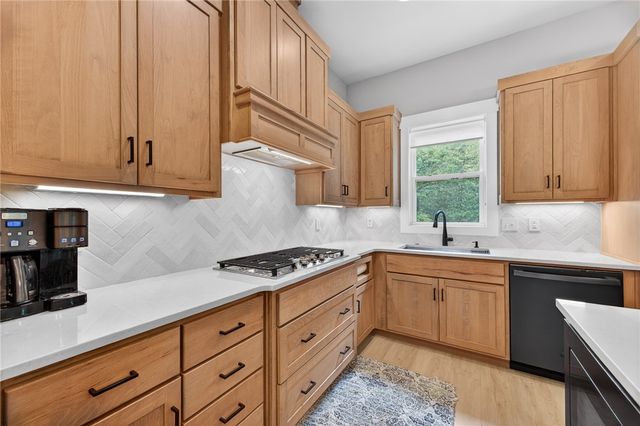 4 Morganshire Circle, Bella Vista, AR 72714