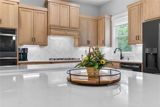 4 Morganshire Circle, Bella Vista, AR 72714