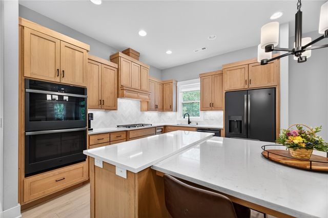 4 Morganshire Circle, Bella Vista, AR 72714