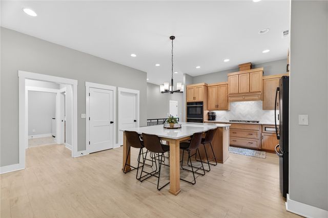 4 Morganshire Circle, Bella Vista, AR 72714