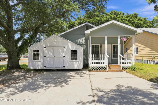 615 Mckinley Avenue, Pascagoula, MS 39567