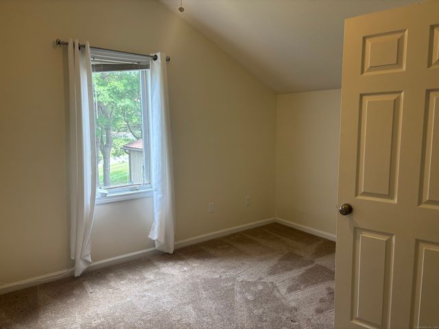 32 Far View Commons 32, Southbury, CT 06488
