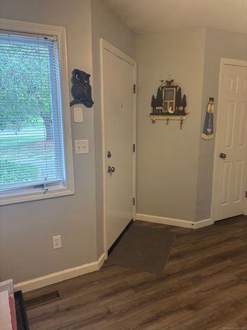 32 Far View Commons 32, Southbury, CT 06488