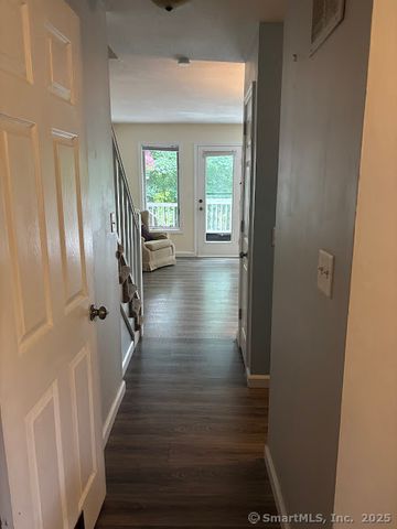 32 Far View Commons 32, Southbury, CT 06488