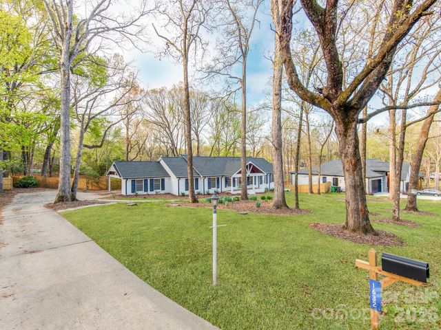 1632 Burtonwood Circle, Charlotte, NC 28212