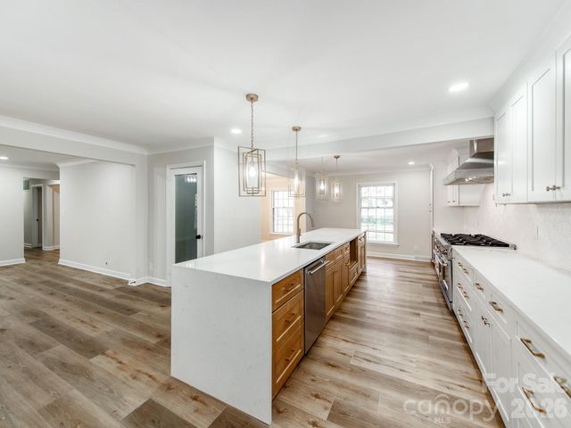 1632 Burtonwood Circle, Charlotte, NC 28212