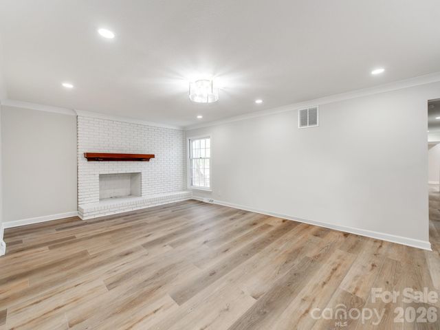 1632 Burtonwood Circle, Charlotte, NC 28212