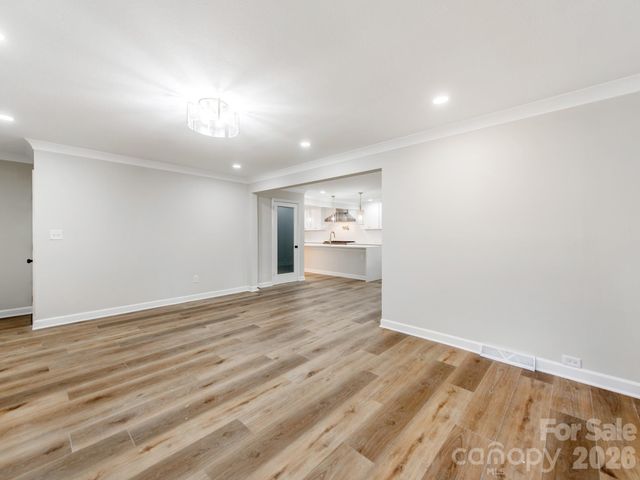 1632 Burtonwood Circle, Charlotte, NC 28212