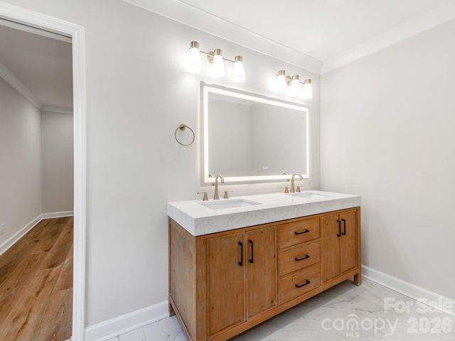 1632 Burtonwood Circle, Charlotte, NC 28212