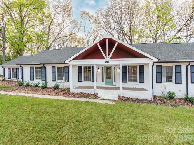 1632 Burtonwood Circle, Charlotte, NC 28212
