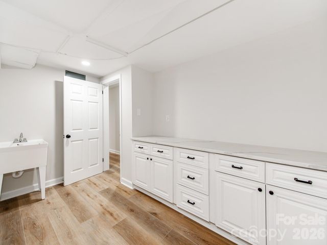 1632 Burtonwood Circle, Charlotte, NC 28212