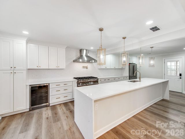 1632 Burtonwood Circle, Charlotte, NC 28212