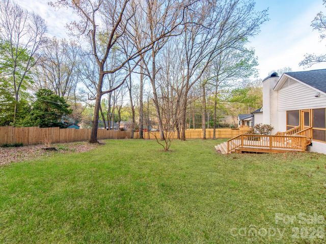 1632 Burtonwood Circle, Charlotte, NC 28212