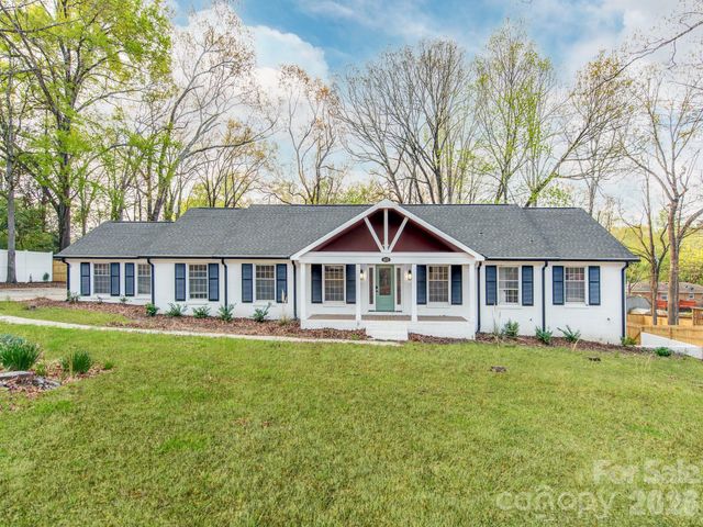 1632 Burtonwood Circle, Charlotte, NC 28212