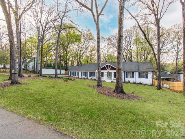 1632 Burtonwood Circle, Charlotte, NC 28212