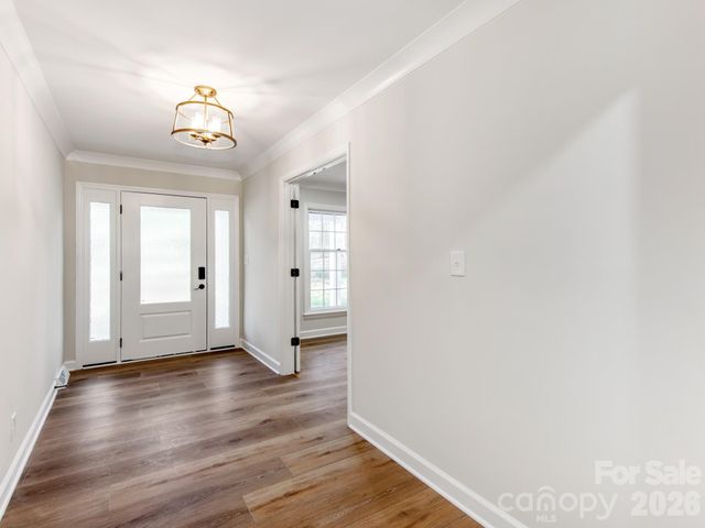 1632 Burtonwood Circle, Charlotte, NC 28212