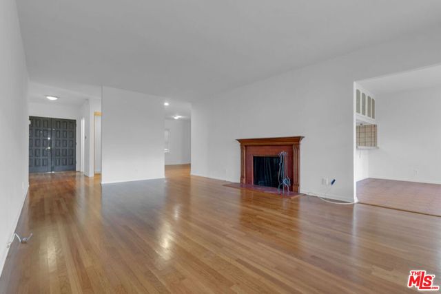 152 S Kilkea Drive, Los Angeles, CA 90048