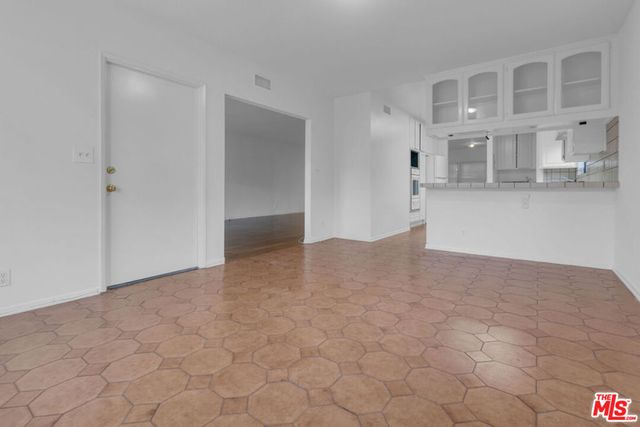 152 S Kilkea Drive, Los Angeles, CA 90048