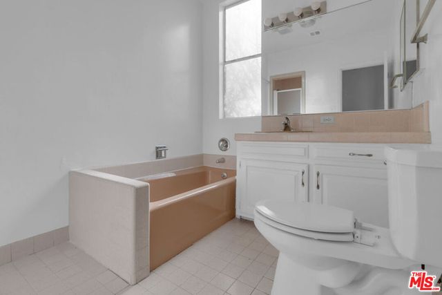 152 S Kilkea Drive, Los Angeles, CA 90048